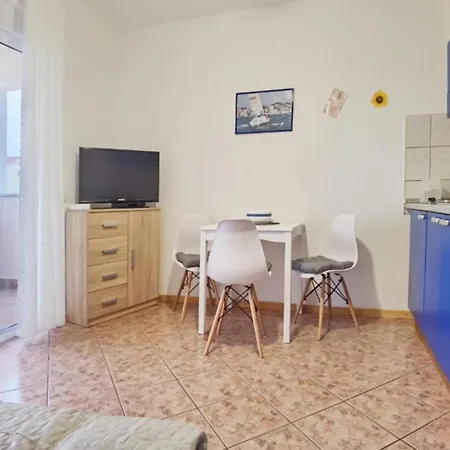Sanja - One Bedroom 7 Водице